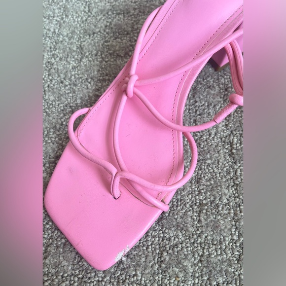 Marc Fisher Chiara Knotted Strap Sandals in Medium Pink- US 6.5 - Picture 10 of 10